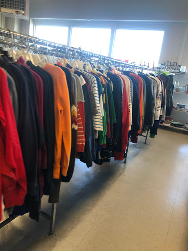 Thrift Store «Thrift Center Thrift Store», reviews and photos, 1060 El Camino Real, San Carlos, CA 94070, USA