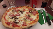 Pizza du Pizzeria La Bella à Pontarlier - n°20