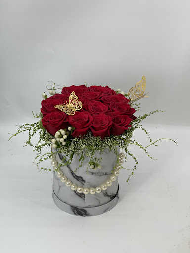 Florist «Lake O. Floral», reviews and photos, 397 N State St, Lake Oswego, OR 97034, USA