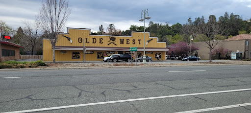 Olde West Gun & Loan Co Inc, 568 N Market St, Redding, CA 96003, Gun Shop