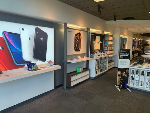 Cell Phone Store «AT&T», reviews and photos, 2224 E Williams Field Rd #105, Gilbert, AZ 85295, USA