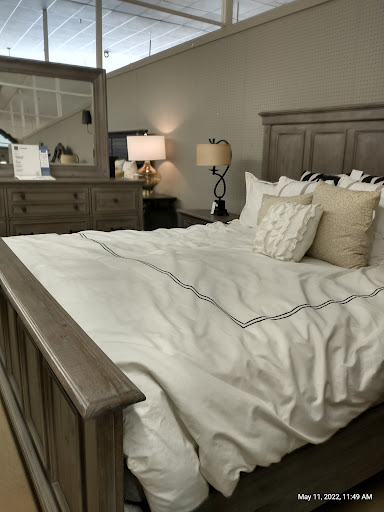 Furniture Store «Value City Furniture», reviews and photos, 3801 William Penn Hwy, Monroeville, PA 15146, USA