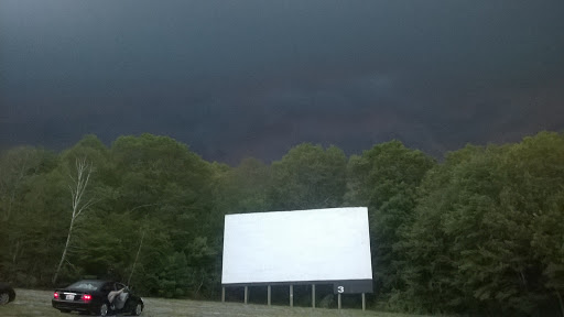 Drive-in Movie Theater «Rustic Drive in Theatre», reviews and photos, Louisquisset Pike, North Smithfield, RI 02896, USA