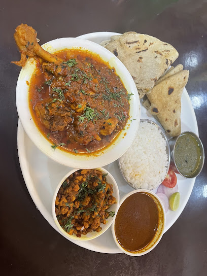 Shalini’s Family Restaurant - 694, 1, Budhwar Peth, Pune, Maharashtra 411002, India