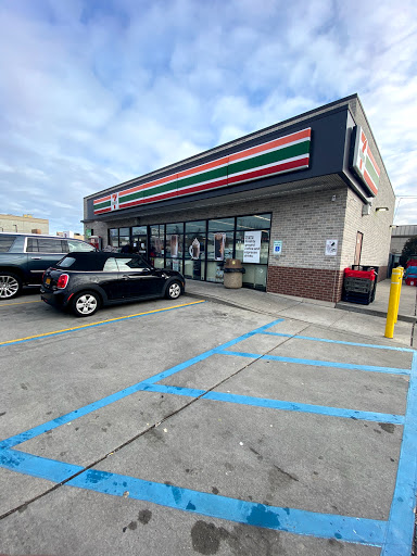 Convenience Store «7-Eleven», reviews and photos, 241 Glen Cove Rd, Carle Place, NY 11514, USA