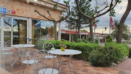 Restaurante Bar La estación de Boceguillas - C. Cárcel, 27, 40560 Boceguillas, Segovia, Spain