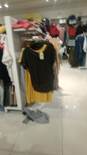 Clothing Store «Forever 21», reviews and photos, 1701 Sunrise Hwy C1, Bay Shore, NY 11706, USA