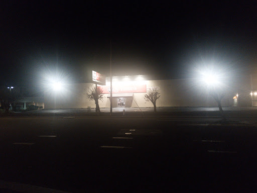 Thrift Store «St. Vincent de Paul - Q Street Thrift Store», reviews and photos, 199 Q St, Springfield, OR 97477, USA