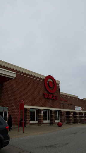 Department Store «Target», reviews and photos, 18855 N Market Pl Dr, Aurora, OH 44202, USA