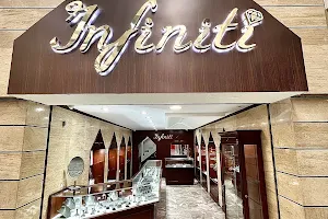 Infiniti Joyas image