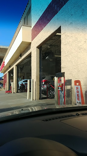 Tire Shop «Discount Tire Store», reviews and photos, 8219 Research Blvd, Austin, TX 78758, USA