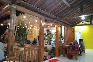 Warung Prasmanan Mbak Fat image