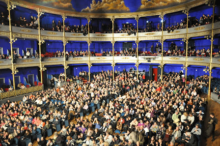 Politeama Rossetti/Gledališče Rossetti Largo Giorgio Gaber, 1, 34126 Trieste TS, Italija