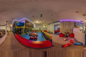 Kinderspielcafe Plüschbär image