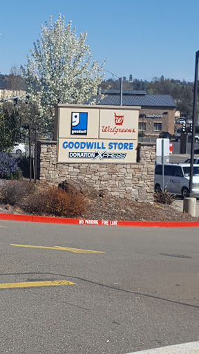 Thrift Store «Goodwill», reviews and photos