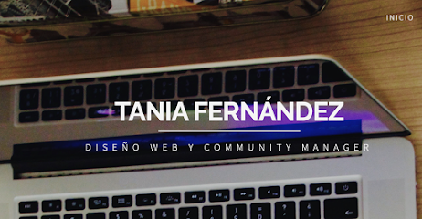 Tania Fernal - Community Manager y Diseño Web
