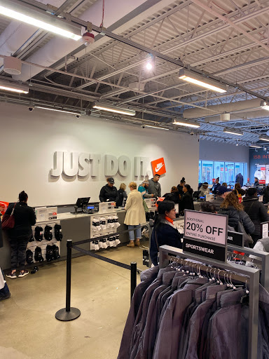 Sporting Goods Store «Nike Factory Store», reviews and photos, 1 Premium Outlet Blvd #699, Tinton Falls, NJ 07753, USA