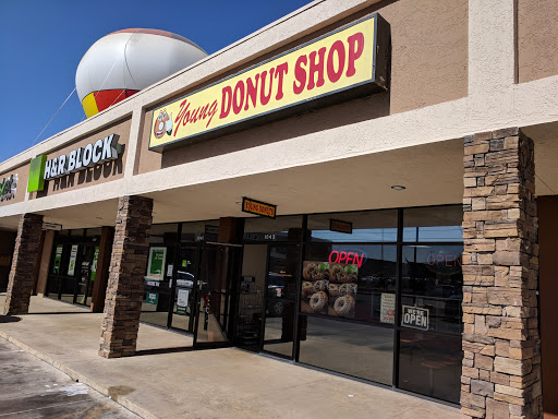 Young Donut Shop, 1043 N Kolb Rd, Tucson, AZ 85710, USA, 
