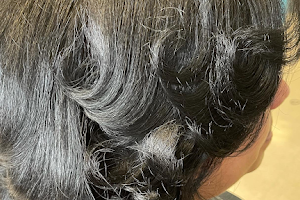 SOMI'S DOMINICAN HAIR SALON image
