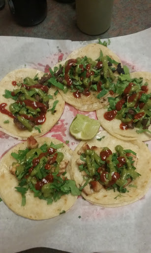 Grocery Store «Piggly Wiggly», reviews and photos, 1101 Scottsville Rd, Lafayette, TN 37083, USA