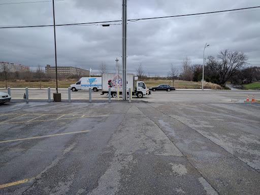 Liquor Store «River Cut Rate Liquor», reviews and photos, 327 Cadiz St, Dallas, TX 75207, USA