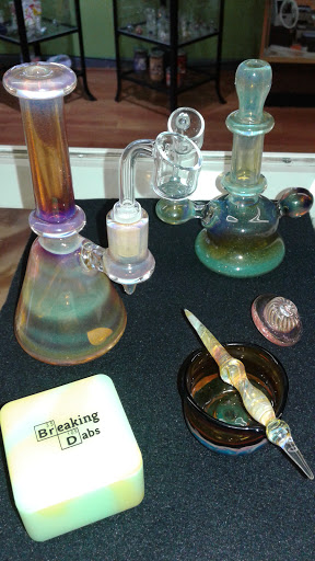 Tobacco Shop «Green Daze Glass & Smoke Shop», reviews and photos, 10323 SE Mill Plain Blvd, Vancouver, WA 98664, USA