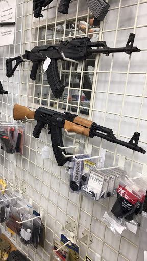 Gun Shop «South Dade Jewelry & Gun Exchange», reviews and photos, 20848 S Dixie Hwy, Miami, FL 33189, USA