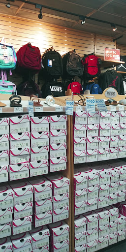 Shoe Store «WSS», reviews and photos, 1700 S Garey Ave, Pomona, CA 91766, USA