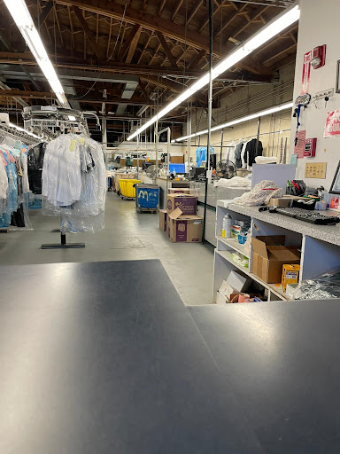 Dry Cleaner «Chicago Green Cleaners», reviews and photos, 3103 N Ashland Ave, Chicago, IL 60657, USA