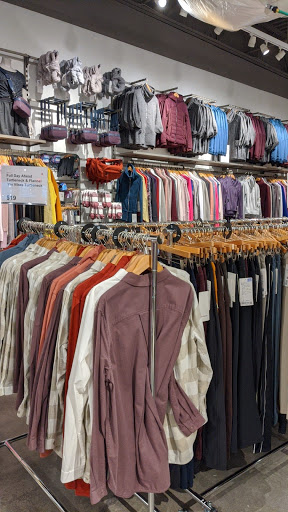 Sportswear Store «lululemon», reviews and photos, 8200 Vineland Ave #1035, Orlando, FL 32821, USA