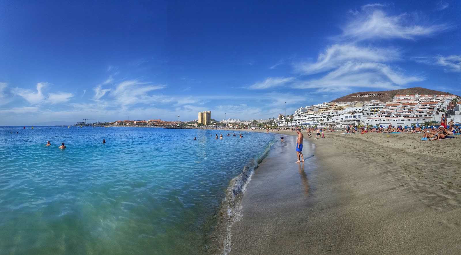 Fotografie cu Plaja Las Vistas - locul popular printre cunoscătorii de relaxare