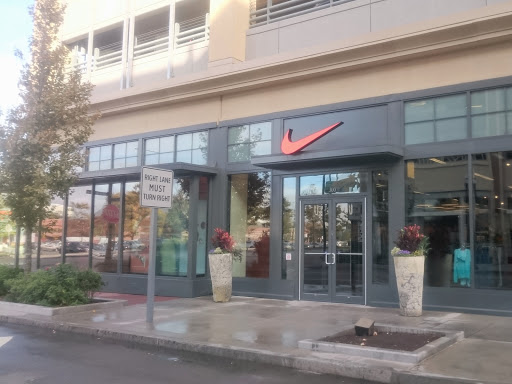 Sportswear Store «Nike Factory Store», reviews and photos, 300 Artisan Way, Somerville, MA 02145, USA