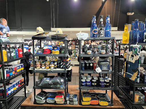 915 Sports and Novelteez