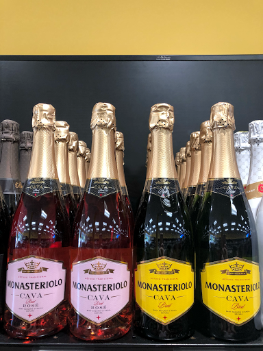 Wine Store «Premier Wine & Spirits», reviews and photos, 100 Main St N # 11, Southbury, CT 06488, USA