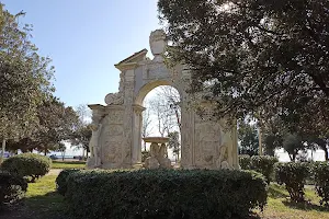 Fontana di Santa Lucia image