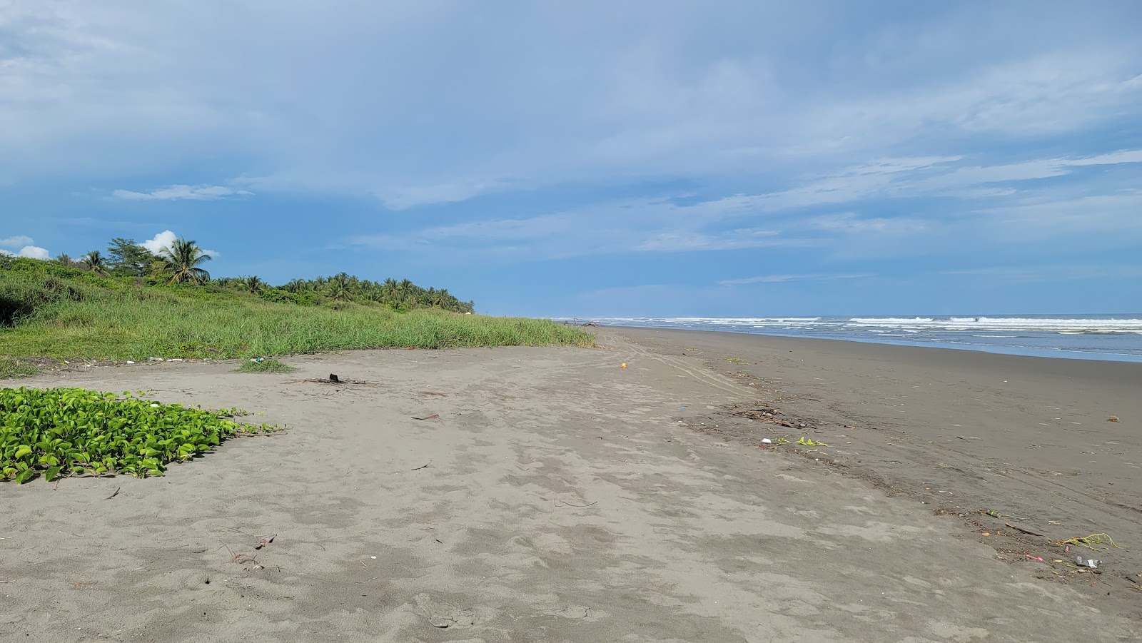 Photo of El Cuco beach amenities area