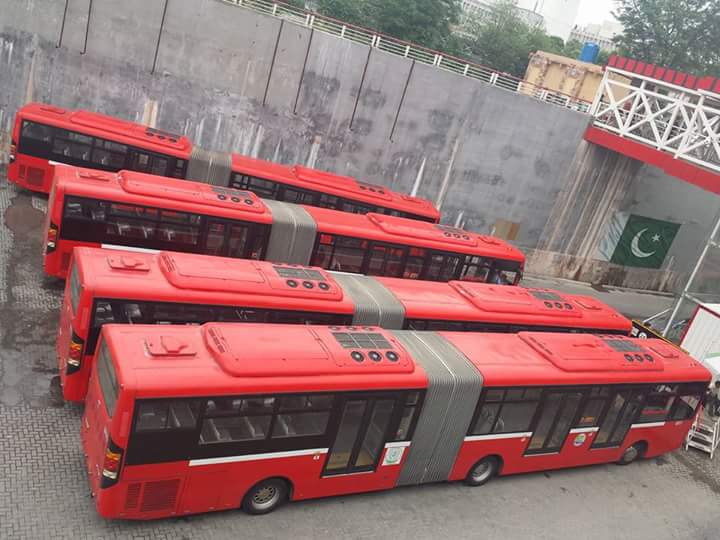 Pak Secretariat Metro Bus Stop