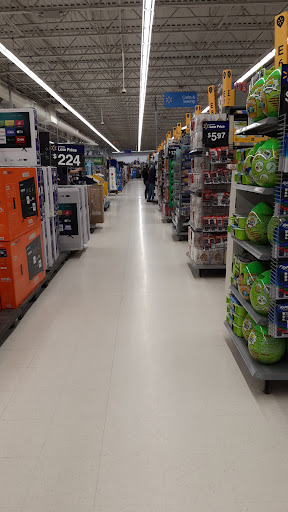 Discount Store «Walmart», reviews and photos, 285 N Plainfield Rd, West Lebanon, NH 03784, USA