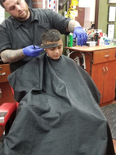 Barber Shop «Showcase Barbershop», reviews and photos, 727 Sumner Ave, Springfield, MA 01108, USA