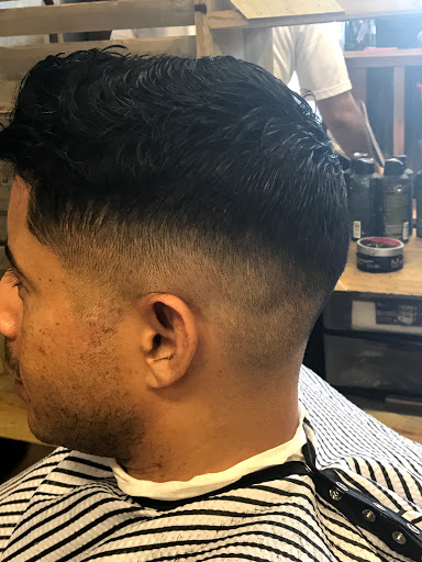 Barber Shop «Turning Heads Barbershop», reviews and photos, 16112 Marsh Rd #409, Winter Garden, FL 34787, USA