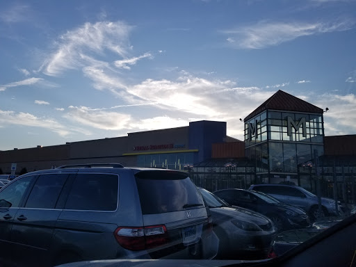 Movie Theater «Regal Cinemas Moorestown Mall 12 & RPX», reviews and photos, 400 NJ-38, Moorestown, NJ 08057, USA