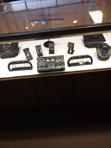 Jewelry Store «Killelea Jewelers», reviews and photos, 14734 S Cicero Ave, Midlothian, IL 60445, USA