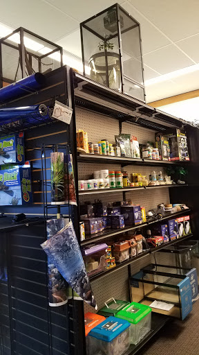 Pet Store «Movie Vault & PETropoliS live», reviews and photos, 1296 Anderson City Rd, Lawrenceburg, KY 40342, USA