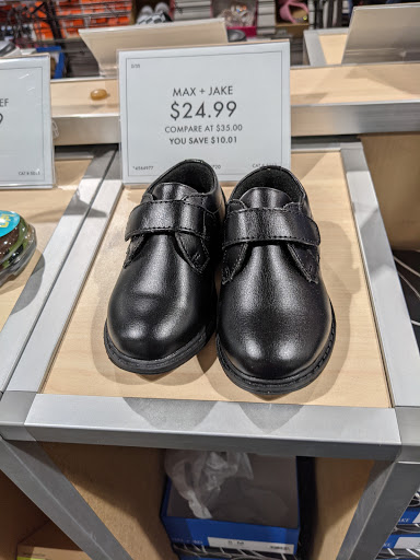 Shoe Store «DSW Designer Shoe Warehouse», reviews and photos, 8506 E 71st St, Tulsa, OK 74133, USA