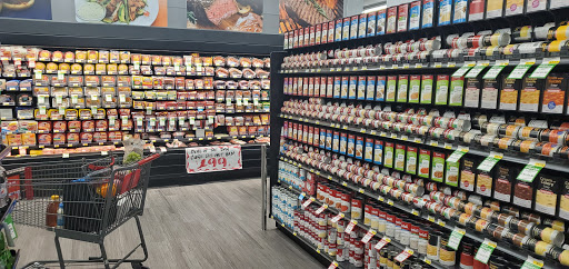 Grocery Store «Fareway Grocery», reviews and photos, 619 Burnett Ave, Ames, IA 50010, USA