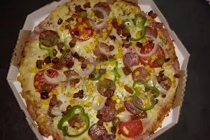 center lanches e pizzaria image