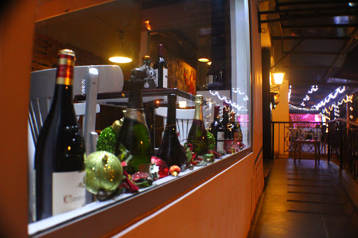 Oinos Wine Club, The Shop