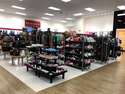 Department Store «T.J. Maxx & HomeGoods», reviews and photos, 198 Alewife Brook Pkwy, Cambridge, MA 02138, USA