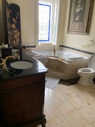 Bed & Breakfast «Oak Crest Mansion Inn», reviews and photos, 5267 Menge Ave, Pass Christian, MS 39571, USA