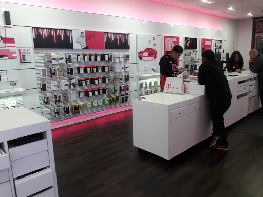 Cell Phone Store «T-Mobile», reviews and photos, 490 El Camino Real #130, Redwood City, CA 94062, USA